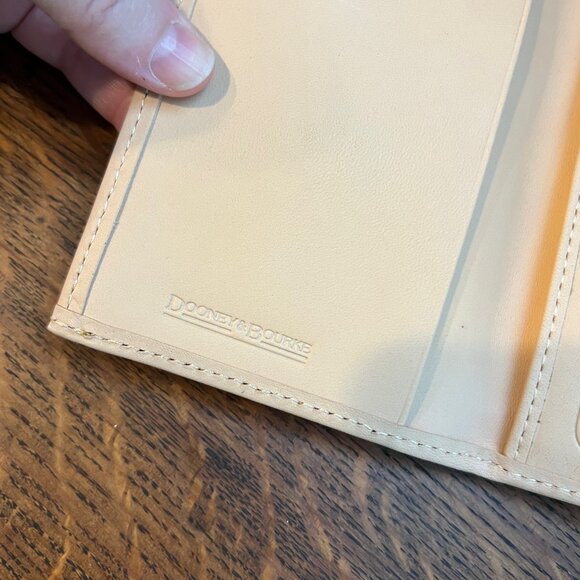 Dooney & Bourke Patent Continental Clutch - Picture 10 of 12